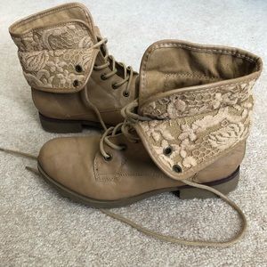 Rock and Candy Tan Boots
